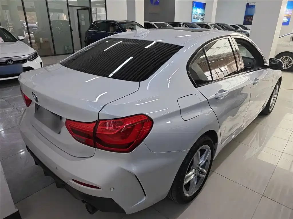 BMW 1 Series 2022 из CN, фото 5