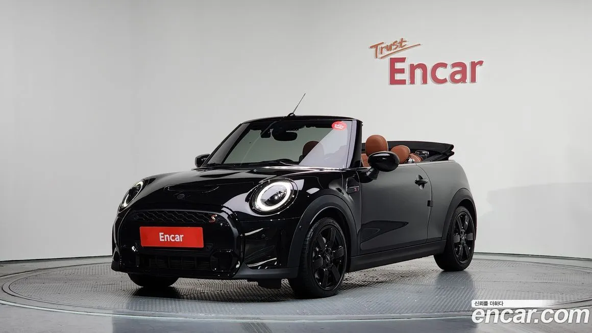 Mini Cooper Convertible — фото 1
