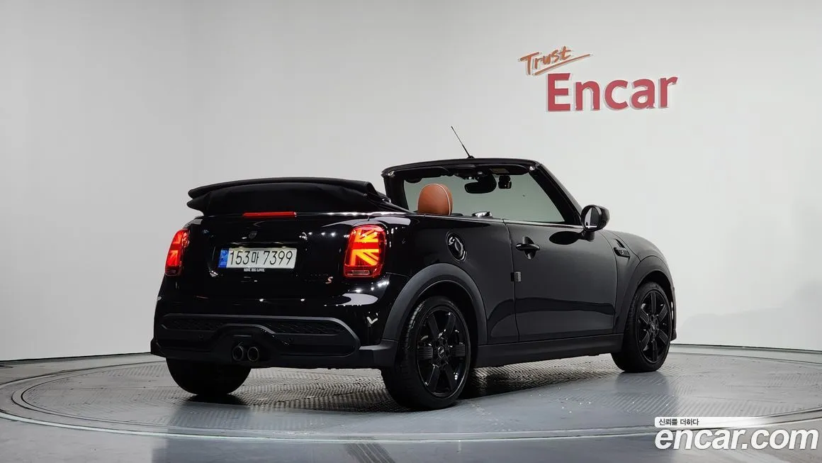 Mini Cooper Convertible — фото 3