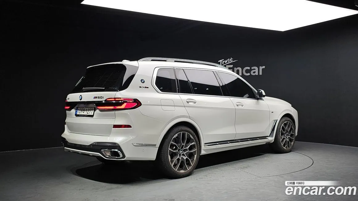 BMW X7 — фото 2