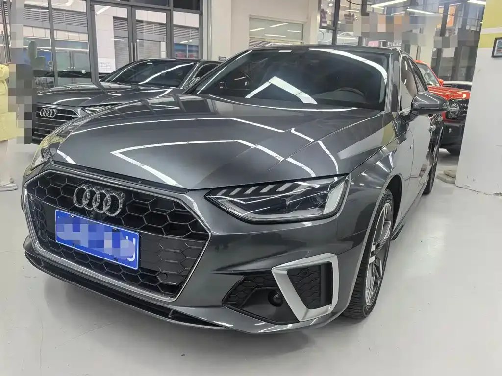 Audi A4L 2021 из CN, фото 1