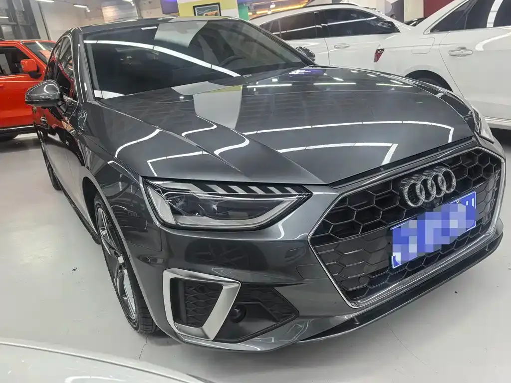 Audi A4L 2021 из CN, фото 3