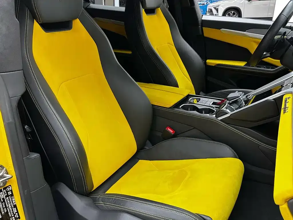 Lamborghini Urus — фото 10