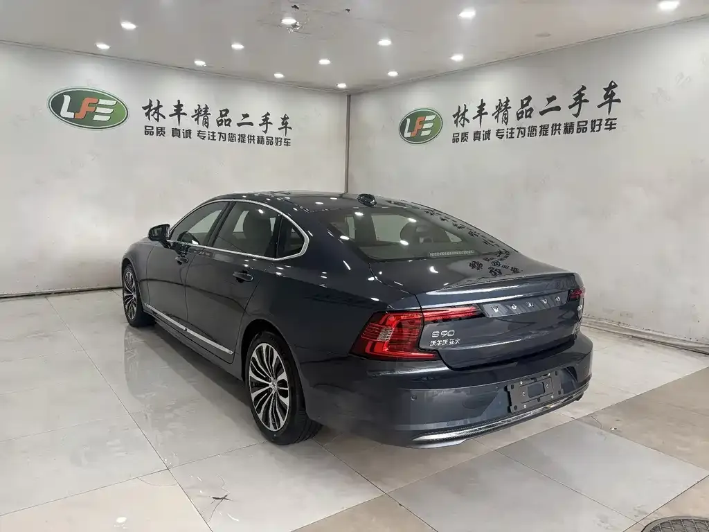 Volvo S90 2025 из CN, фото 7