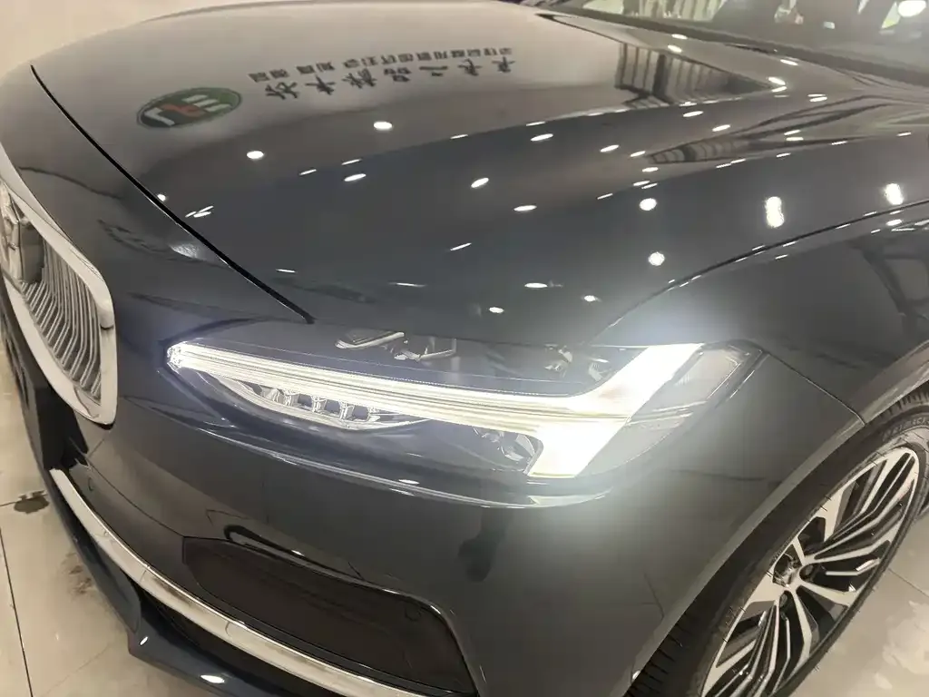 Volvo S90 2025 из CN, фото 5