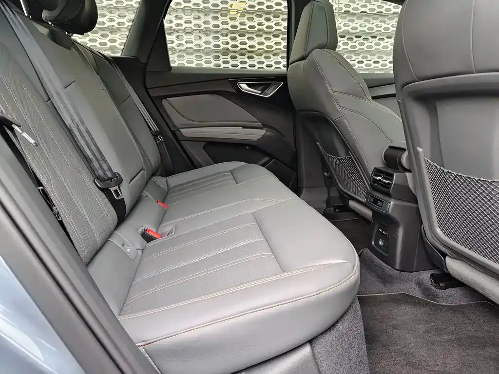 Audi Q4 e-tron 2025 из CN, фото 5