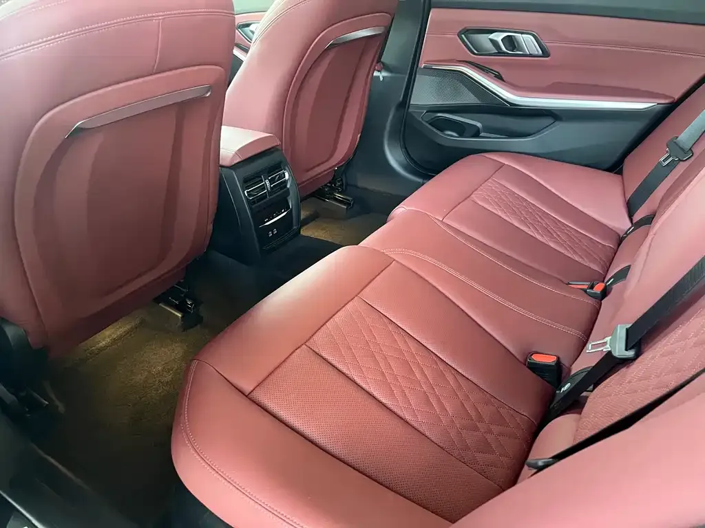 BMW 3 Series 2024 из CN, фото 6