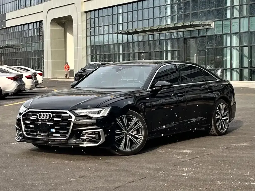Audi A6L — фото 1