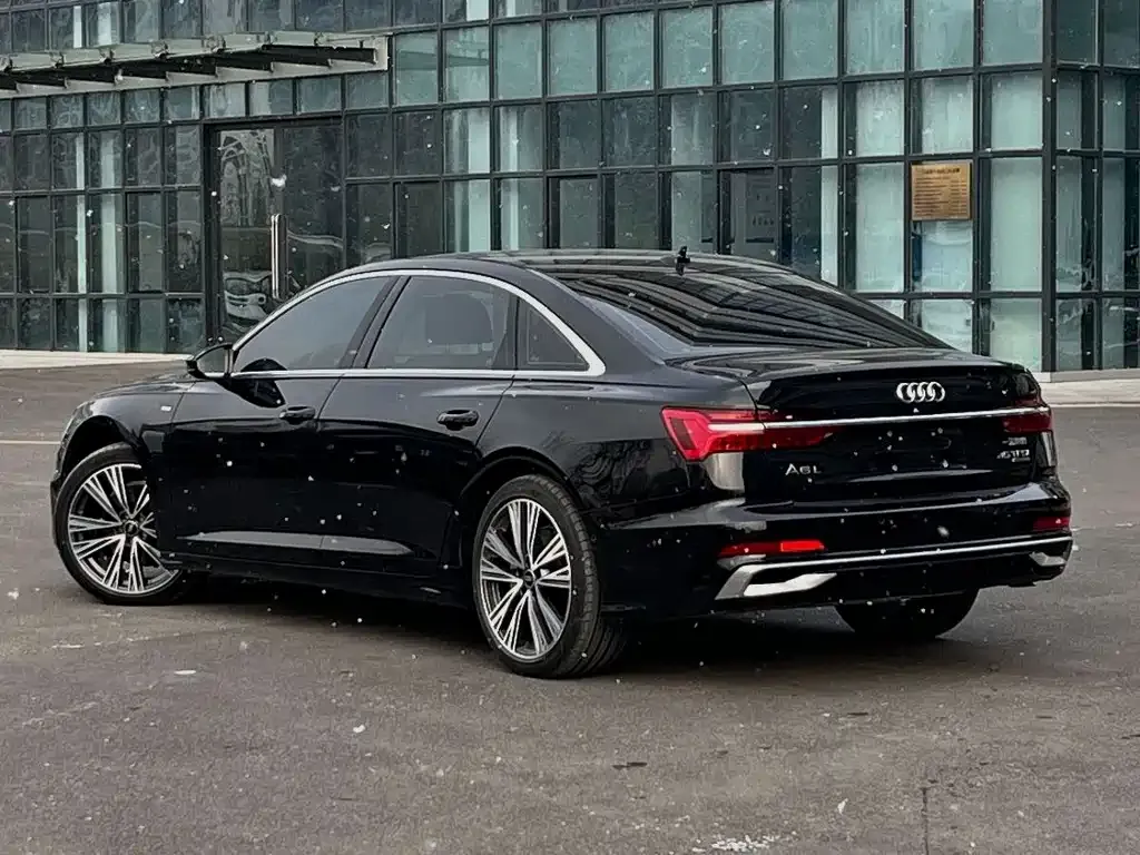 Audi A6L — фото 8