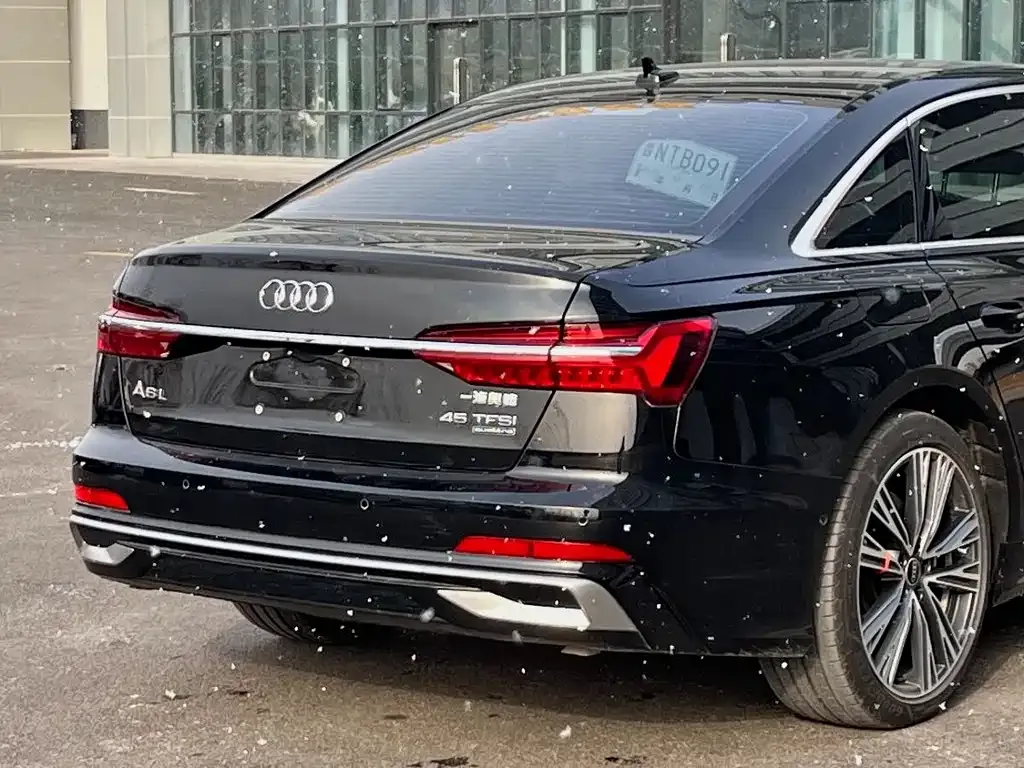 Audi A6L — фото 5