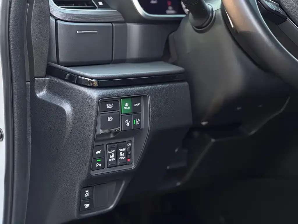Honda Elysion 2022 из CN, фото 9