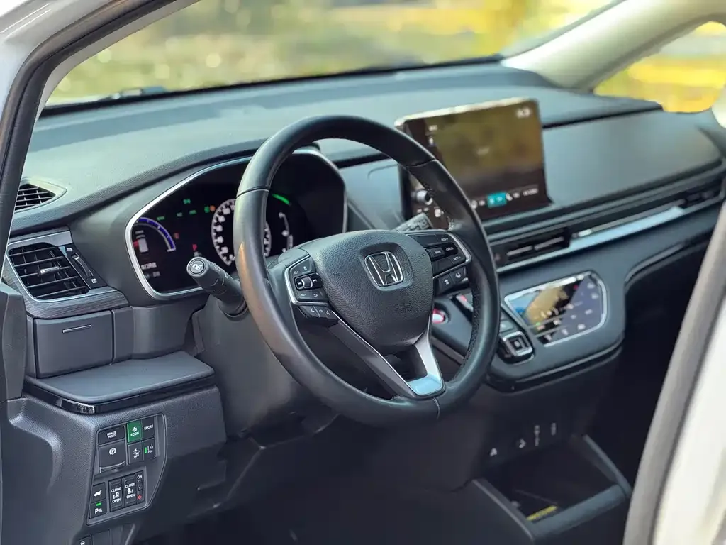 Honda Elysion 2022 из CN, фото 2