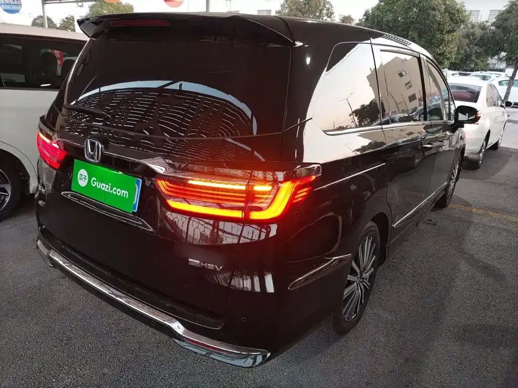 Honda Elysion 2022 из CN, фото 9