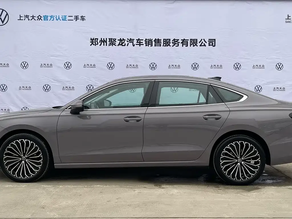 Volkswagen Passat — фото 7