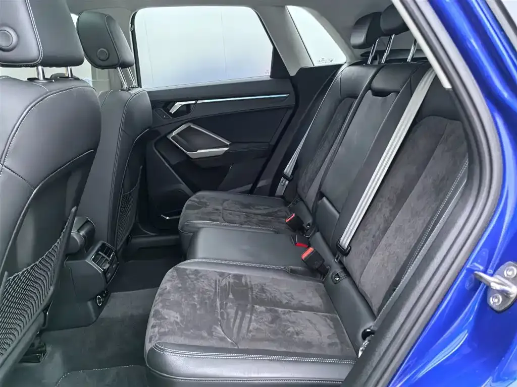 Audi Q3 2021 из CN, фото 3