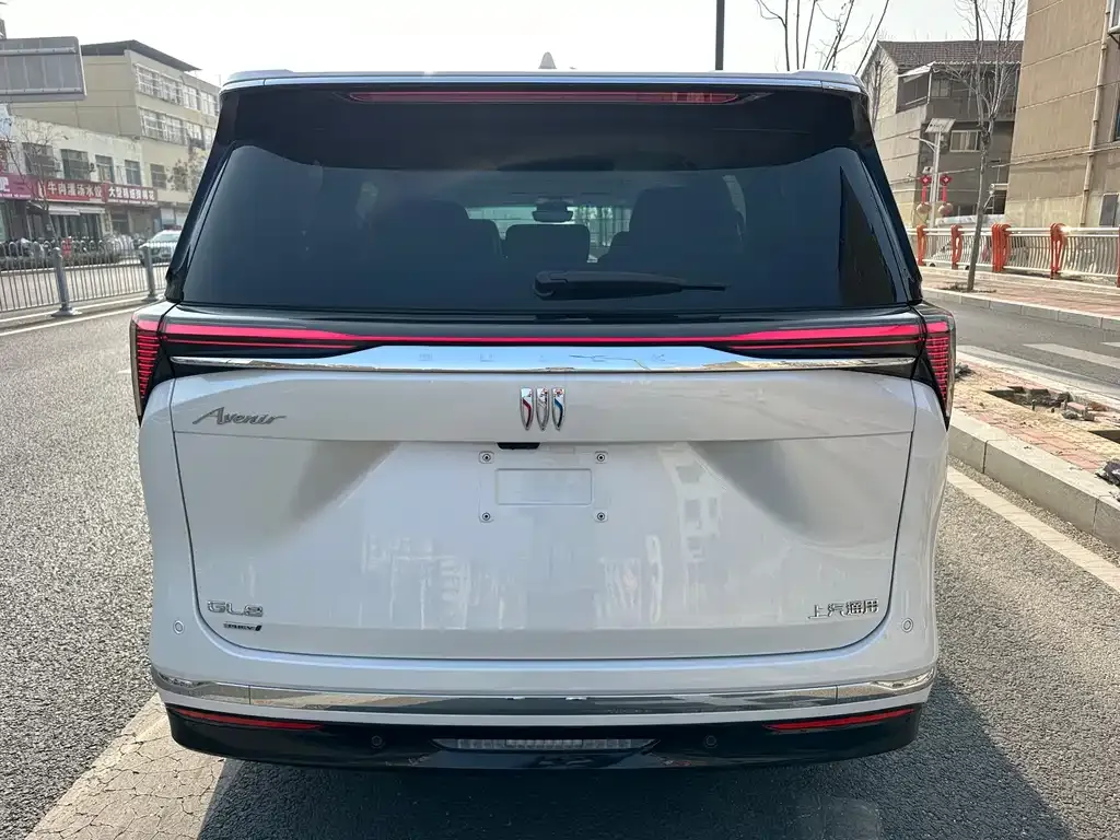 Buick GL8 Hybrid — фото 4