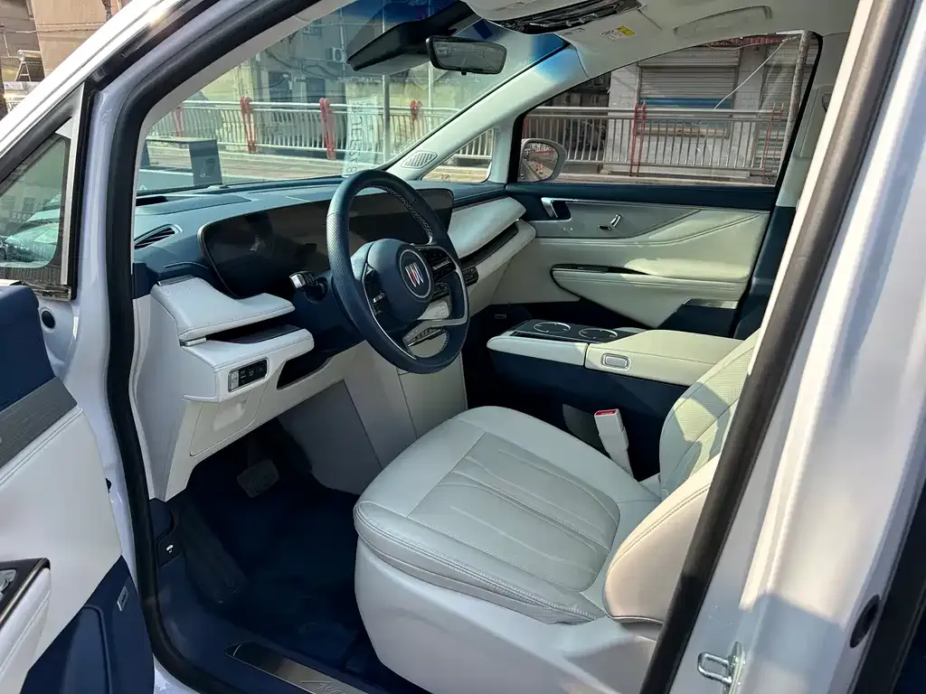 Buick GL8 Hybrid — фото 7