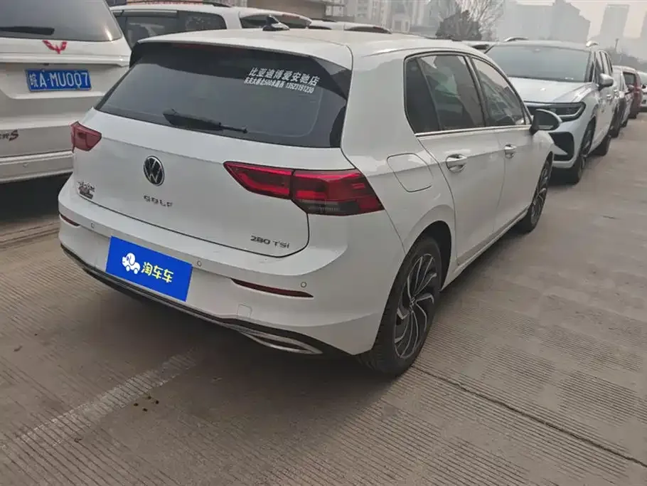 Volkswagen Golf 2023 из CN, фото 8