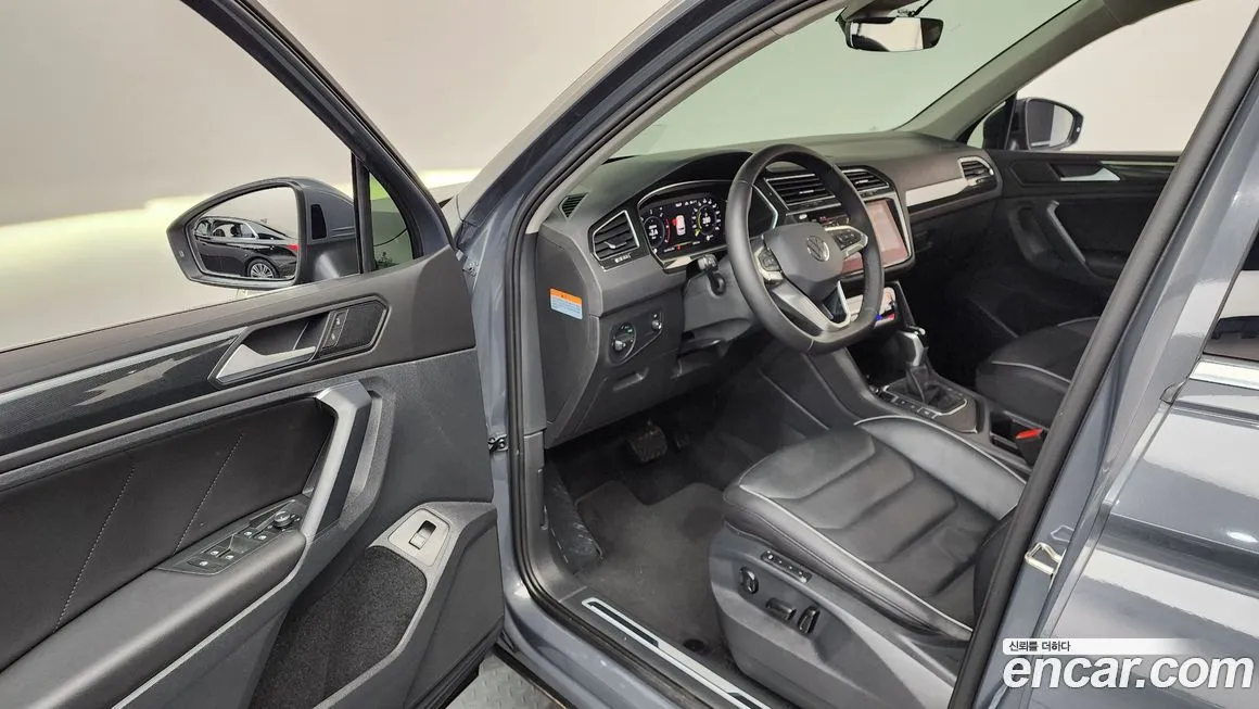 Volkswagen Tiguan — фото 6