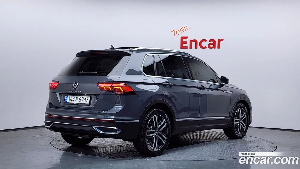 Volkswagen Tiguan — фото 2