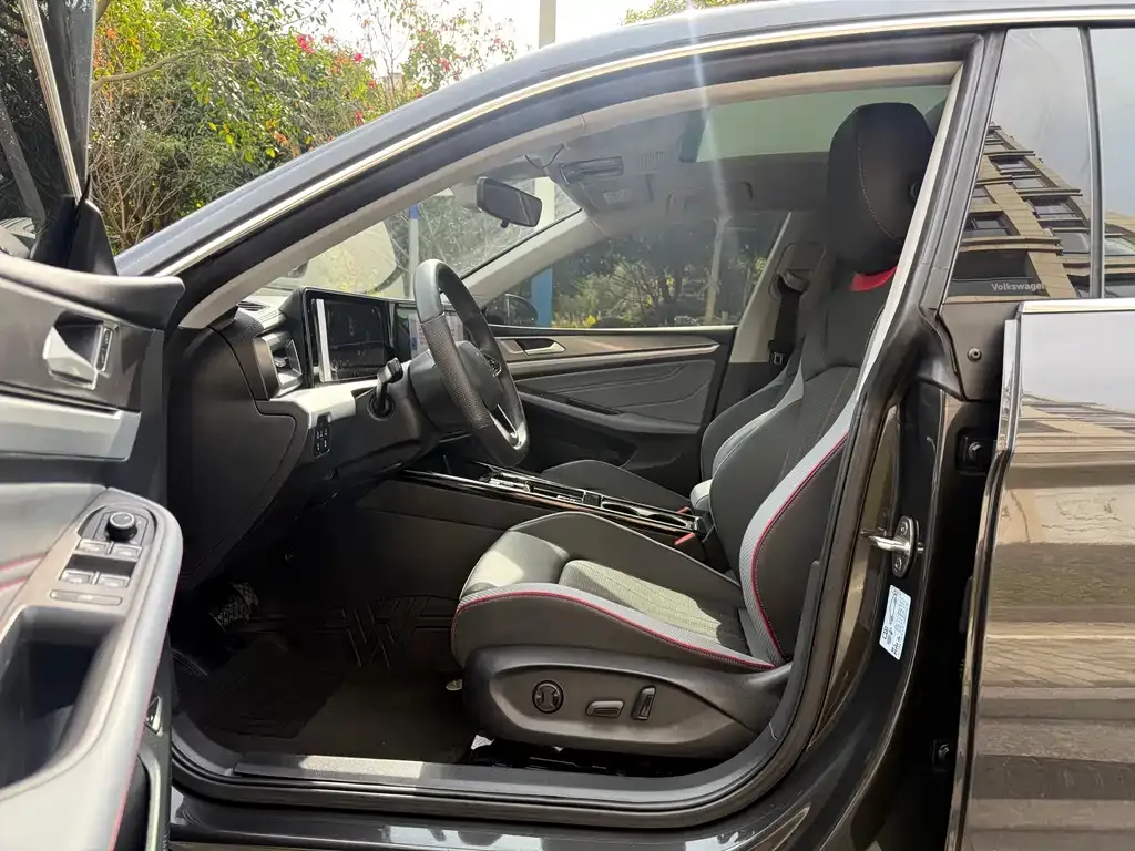 Volkswagen Lamando 2024 из CN, фото 8