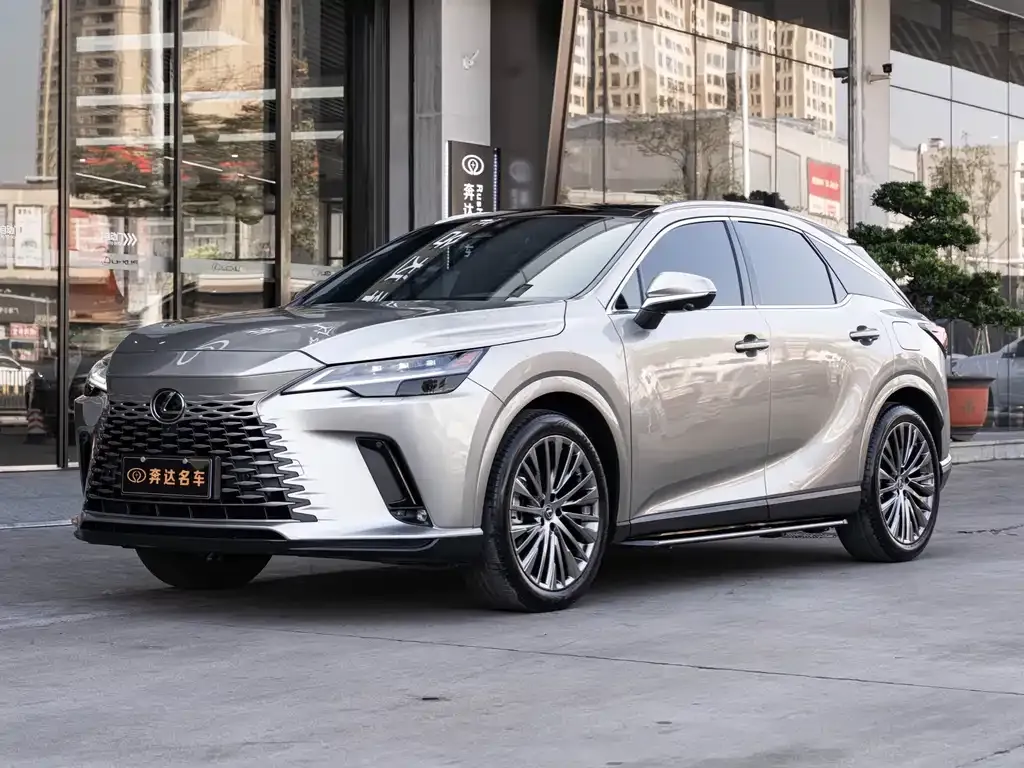 Lexus RX — фото 1