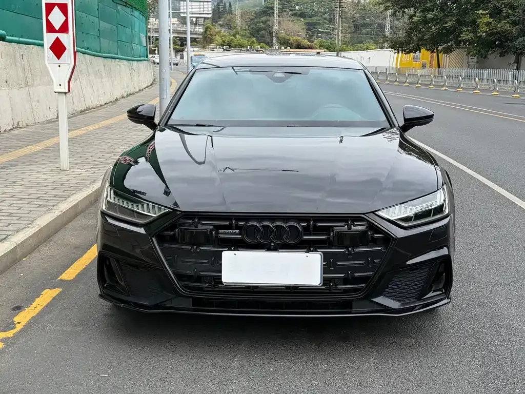 Audi A7L — фото 7