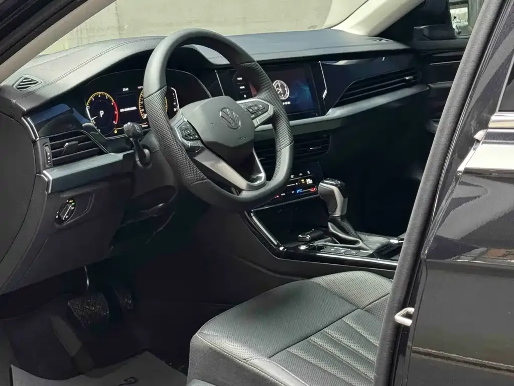 Volkswagen Passat — фото 8