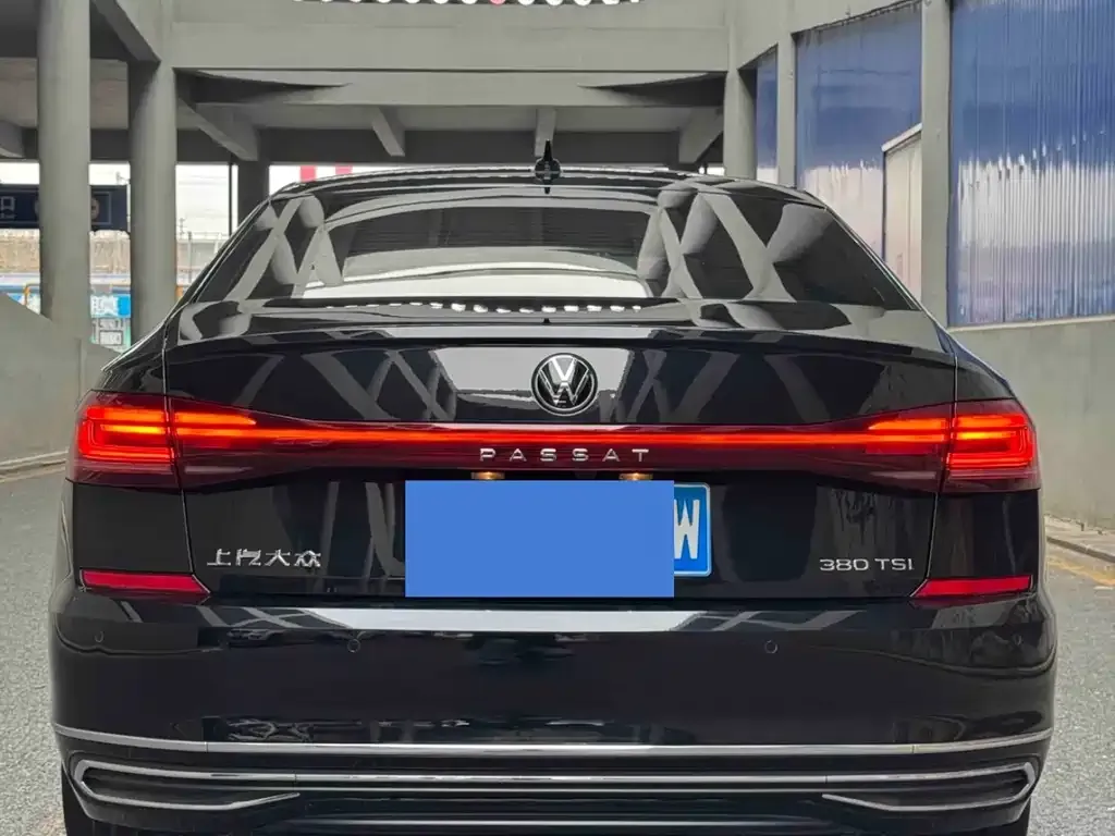 Volkswagen Passat — фото 5