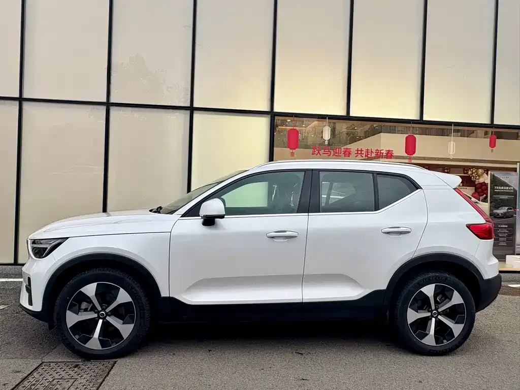 Volvo XC40 2024 из CN, фото 4