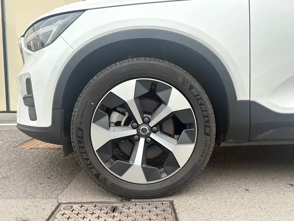 Volvo XC40 2024 из CN, фото 9