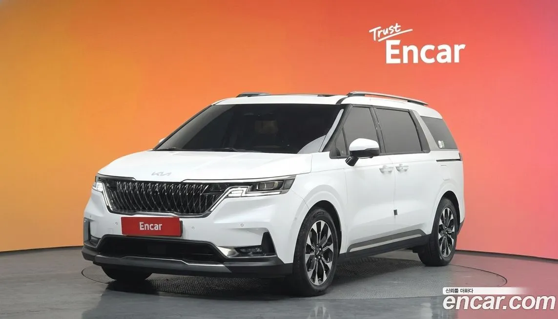 Kia Carnival — фото 1
