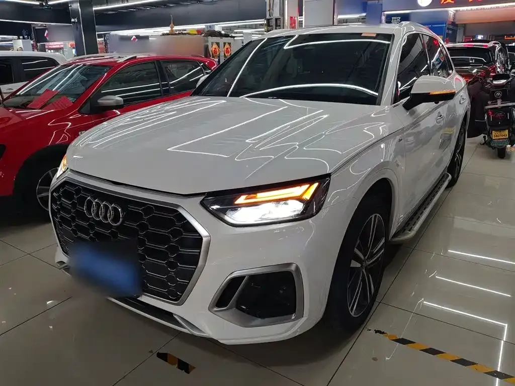 Audi Q5L 2022 из CN, фото 1