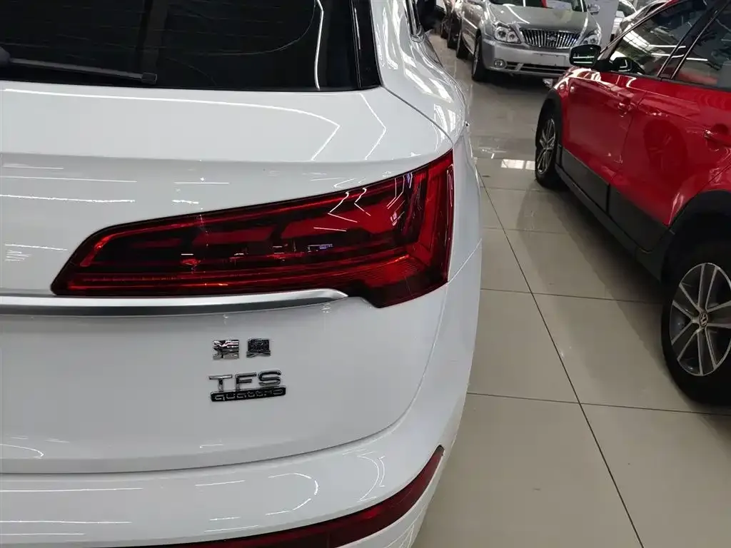 Audi Q5L 2022 из CN, фото 4