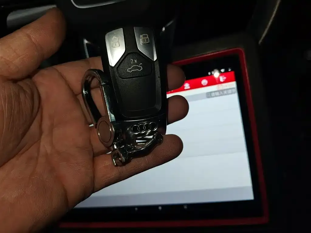 Audi Q5L 2022 из CN, фото 2