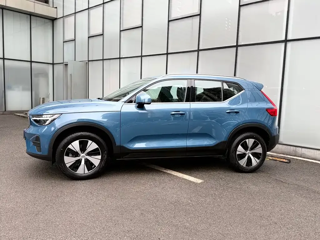 Volvo XC40 2024 из CN, фото 9