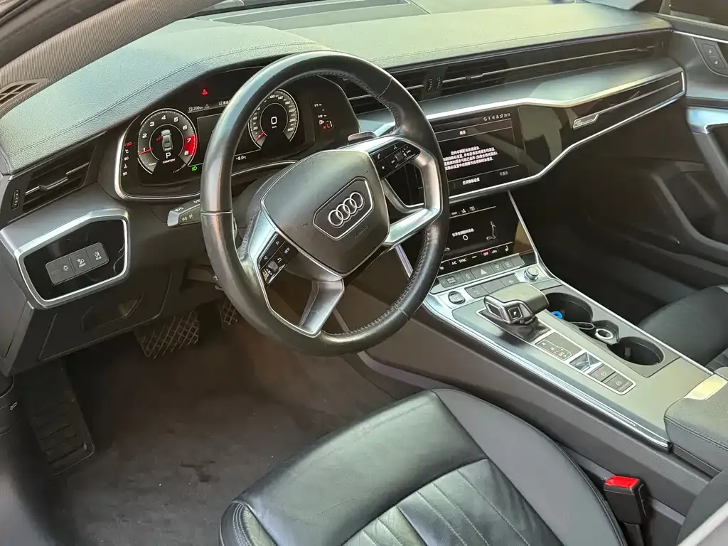 Audi A7 2021 из CN, фото 7
