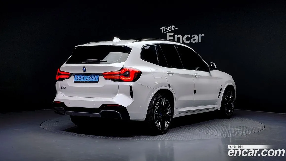 BMW iX3 — фото 2