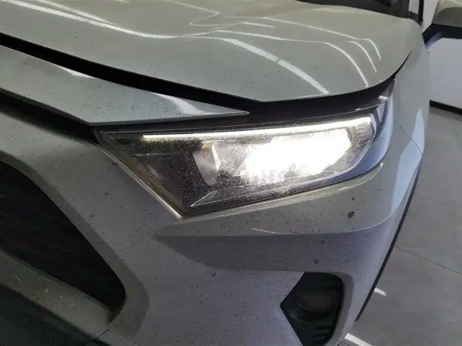 Toyota RAV4 2021 из CN, фото 8