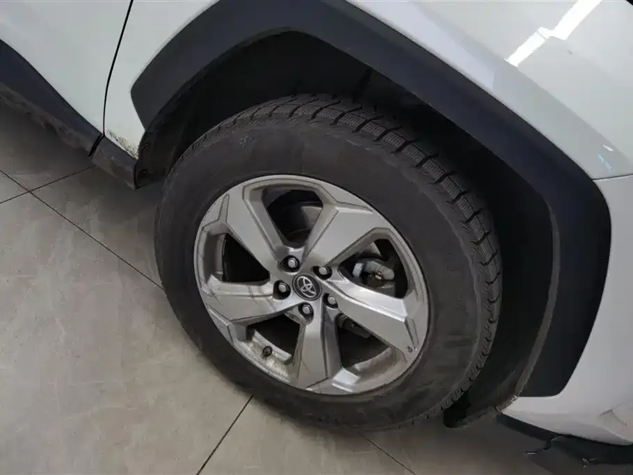 Toyota RAV4 2021 из CN, фото 10