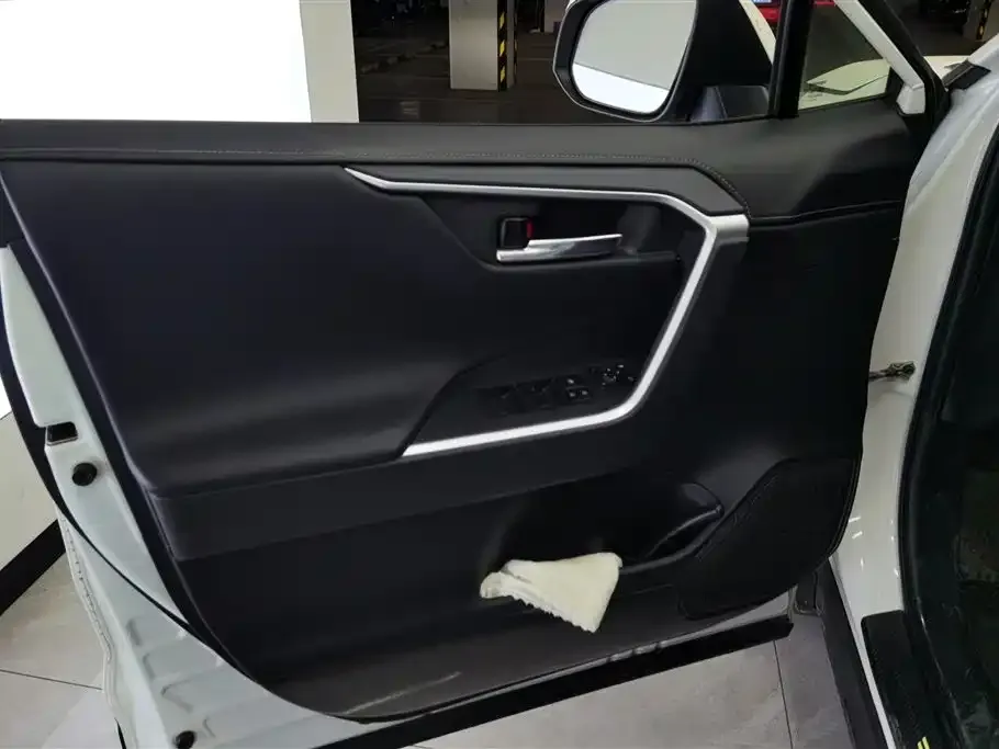 Toyota RAV4 2021 из CN, фото 4