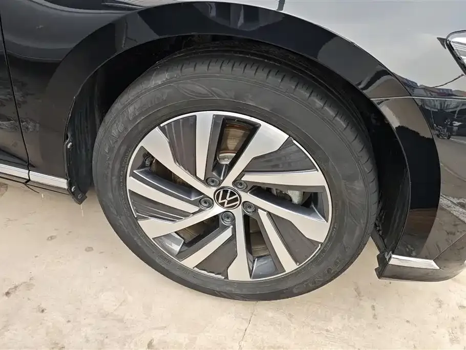 Volkswagen Magotan GTE PHEV 2022 из CN, фото 9