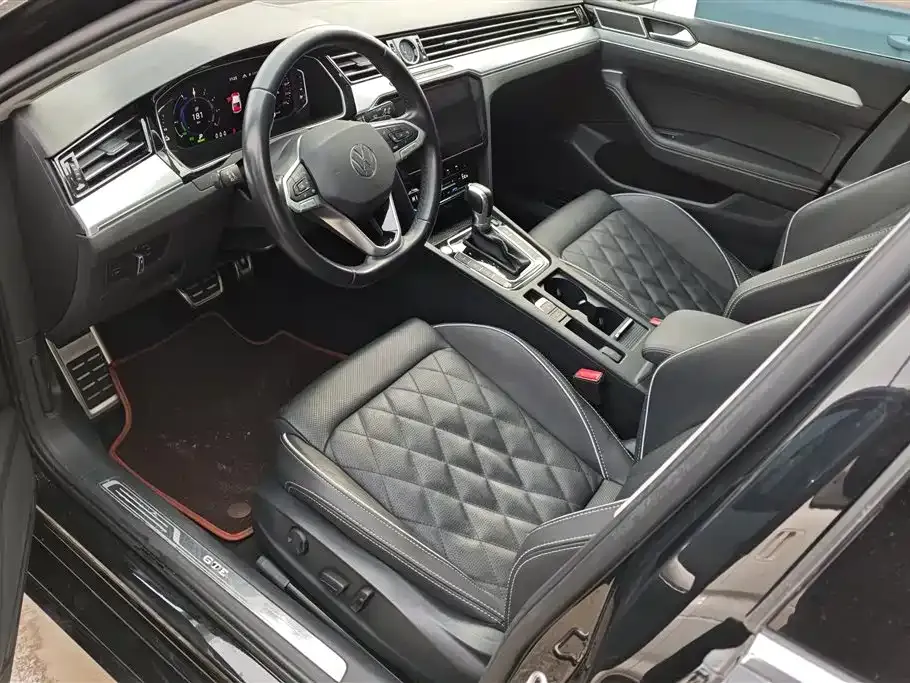 Volkswagen Magotan GTE PHEV 2022 из CN, фото 5