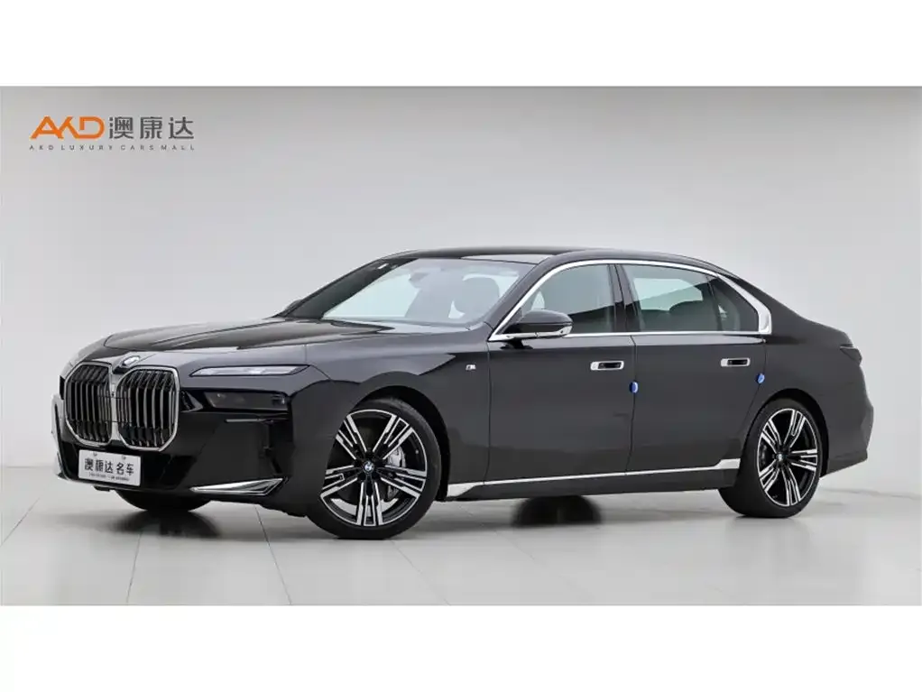 BMW 7 Series — фото 1