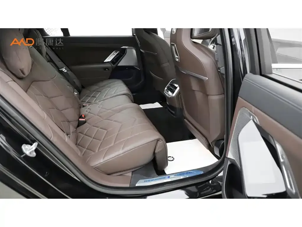 BMW 7 Series — фото 10
