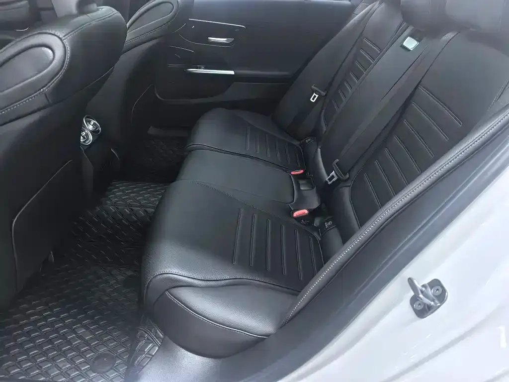 Mercedes-Benz C-Class 2024 из CN, фото 9