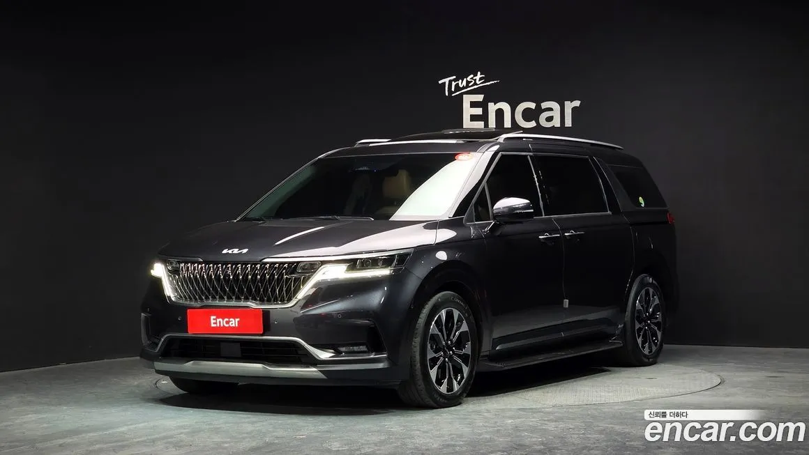 Kia Carnival — фото 1