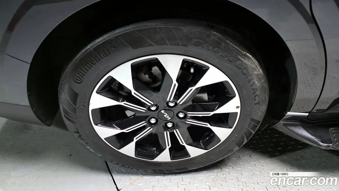 Kia Carnival — фото 10