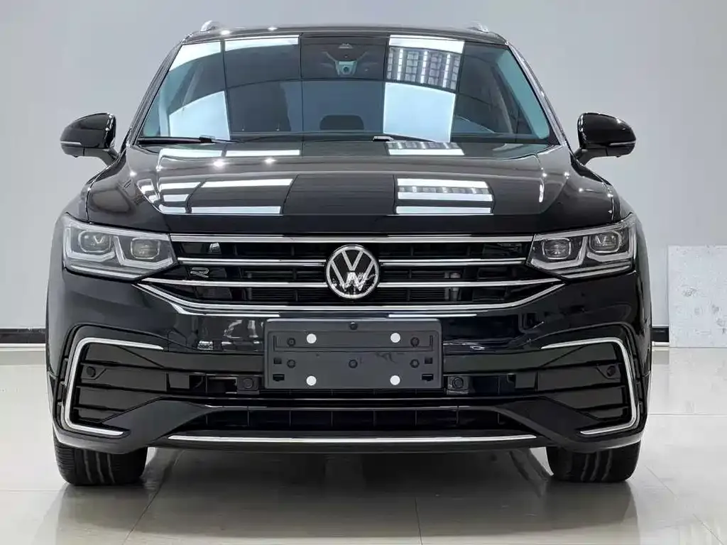 Volkswagen Tiguan L 2023 из CN, фото 2