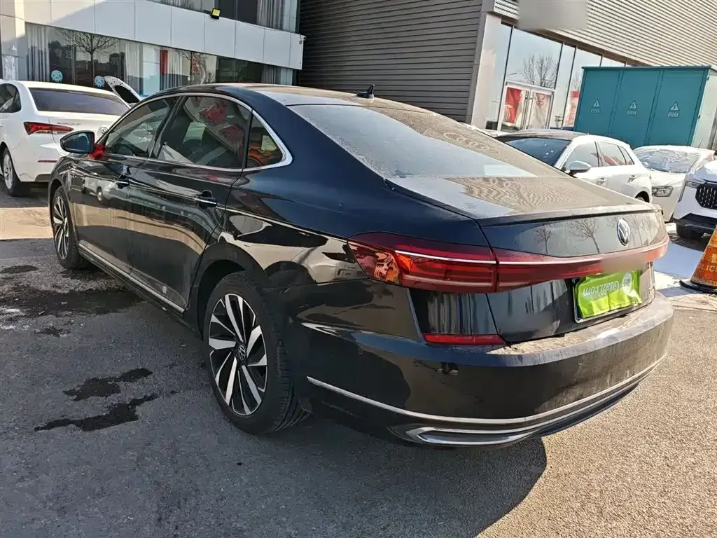 Volkswagen Passat — фото 5